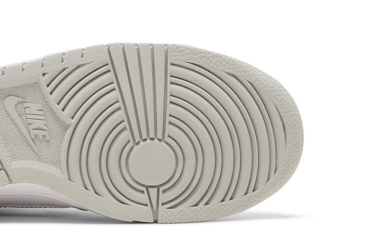 Кроссовки Nike Dunk Low SE GS 'Lottery Pack - Grey Fog'