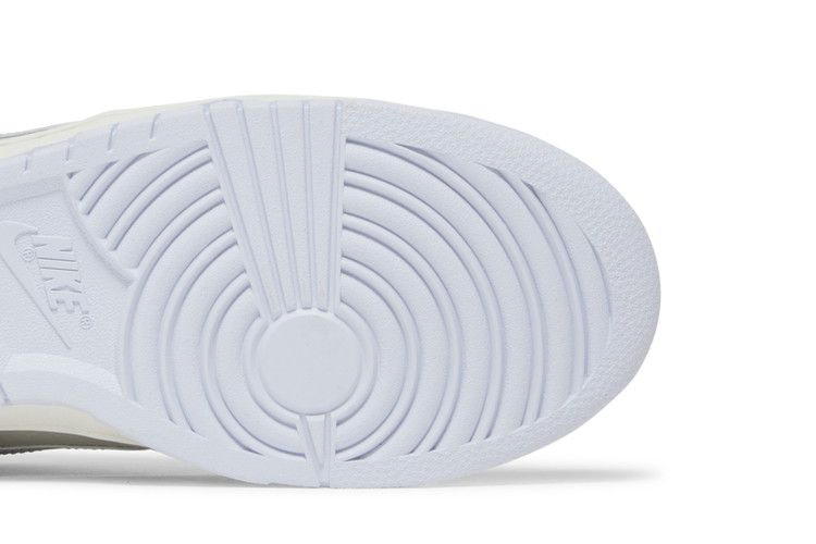 Кроссовки Nike Dunk Low SE 'Metallic Silver'