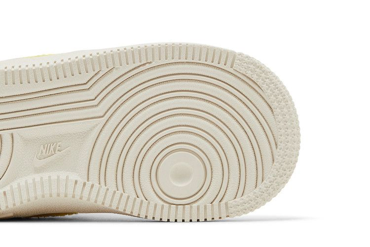 Кроссовки Nike Force 1 LV8 TD 'White Yellow Strike'