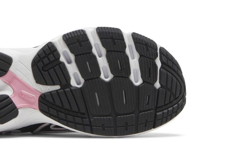 Кроссовки adidas Hello Kitty x Wmns Astir 'Polka Dot'