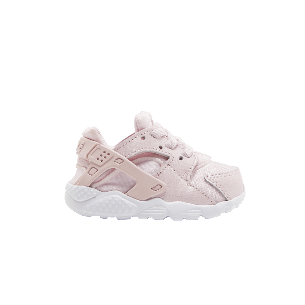 Nike huarache run se pink on sale