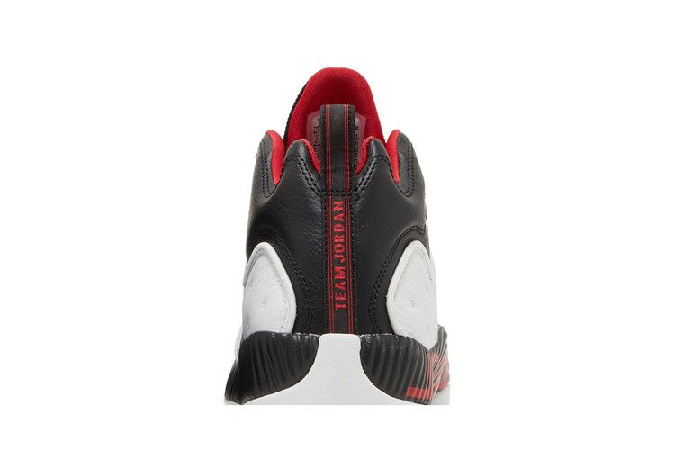 Кроссовки Air Jordan Jumpman Team 2 'Chicago' 2022