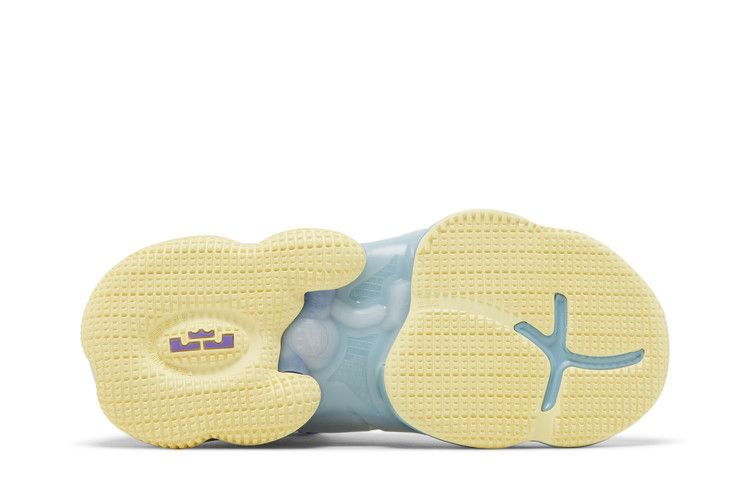 Кроссовки Nike LeBron 19 GS 'Easter'