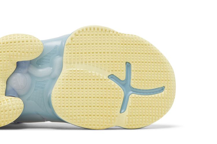 Кроссовки Nike LeBron 19 GS 'Easter'