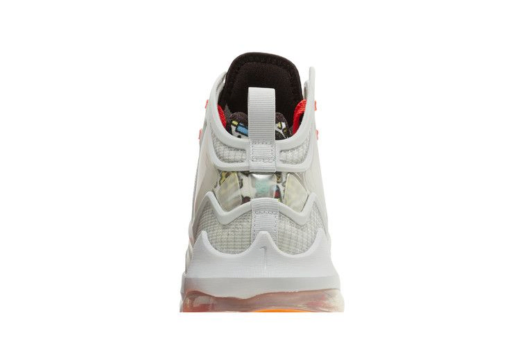Кроссовки Nike LeBron 19 GS 'Fast Food'