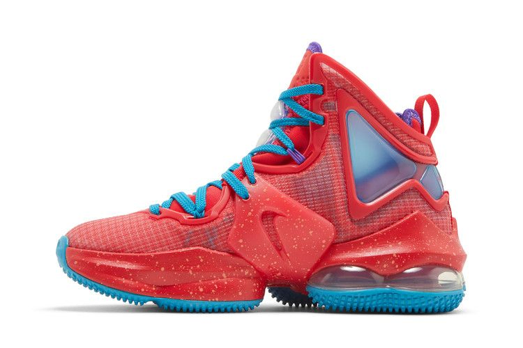 Кроссовки Nike LeBron 19 GS 'King's Crown'