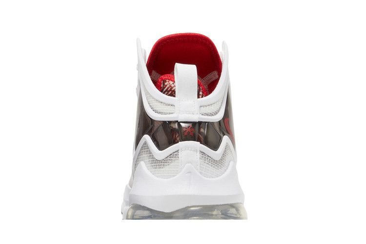 Кроссовки Nike LeBron 19 GS 'Sketch'