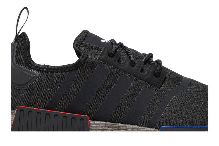 Кроссовки adidas NMD_R1 'Black Grey'