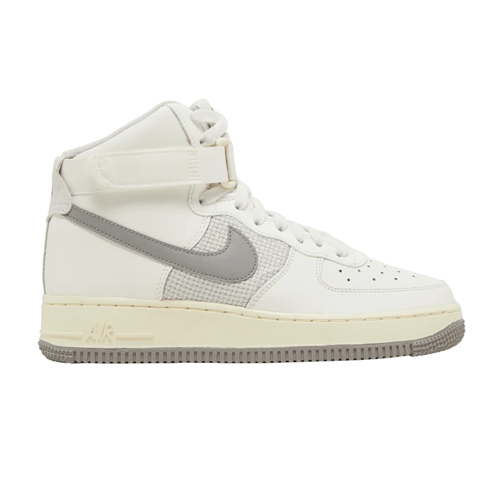 Кроссовки Nike Air Force 1 High Leather GS 'Sail Medium Grey'
