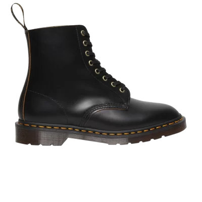 Dr. Martens Smiths Vintage Smooth Leather Boot 'Black'