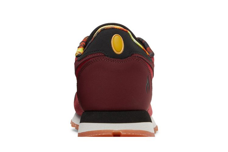 Кроссовки Reebok Street Fighter x Classic Leather 'Gill'