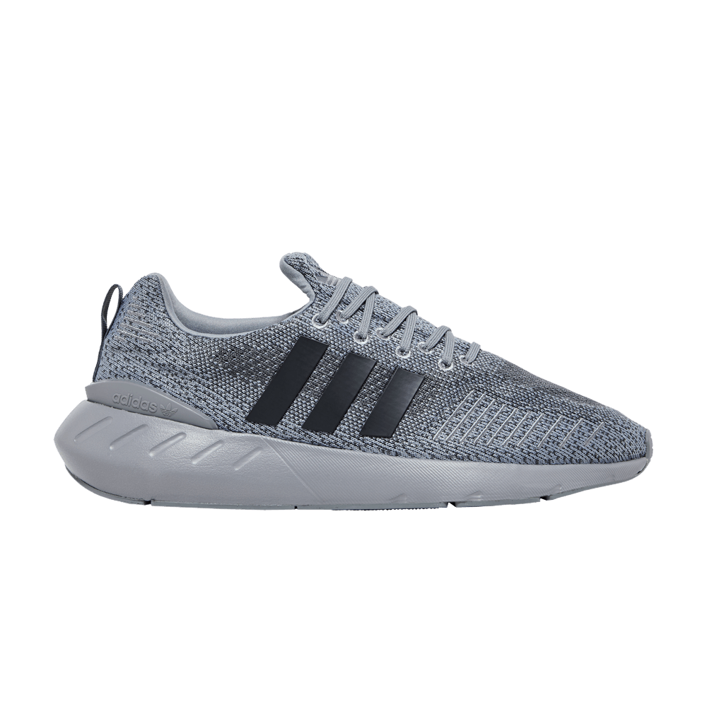 swift-run-22-triple-grey-gz3502