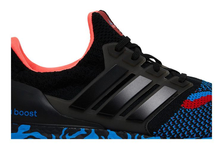 Кроссовки adidas UltraBoost 5.0 DNA 'Black Vivid Red'