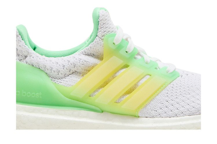 Кроссовки adidas UltraBoost 5.0 DNA J 'White Beam Green'