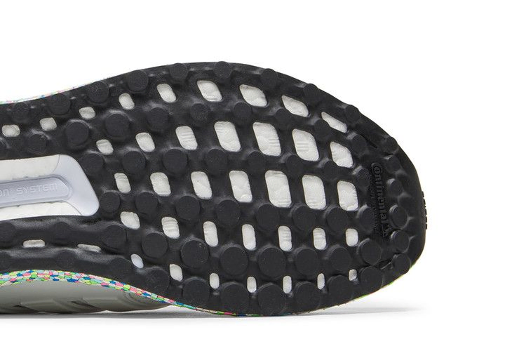 Кроссовки adidas UltraBoost 5.0 DNA 'Mosaic Boost Pack'