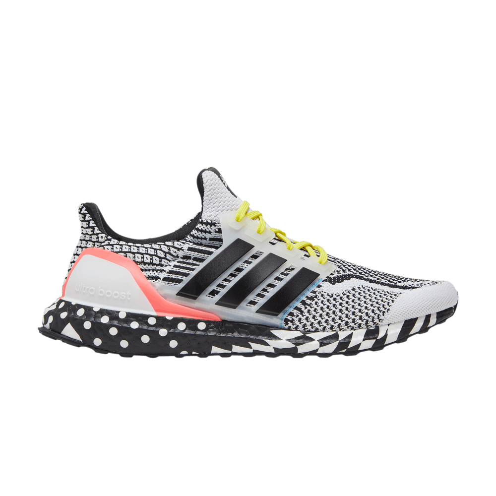 ultraboost-5-0-dna-multi-pattern-white-black-gy0326