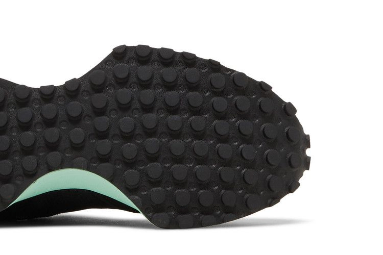 Кроссовки New Balance Wmns 327 'Black Bright Mint'