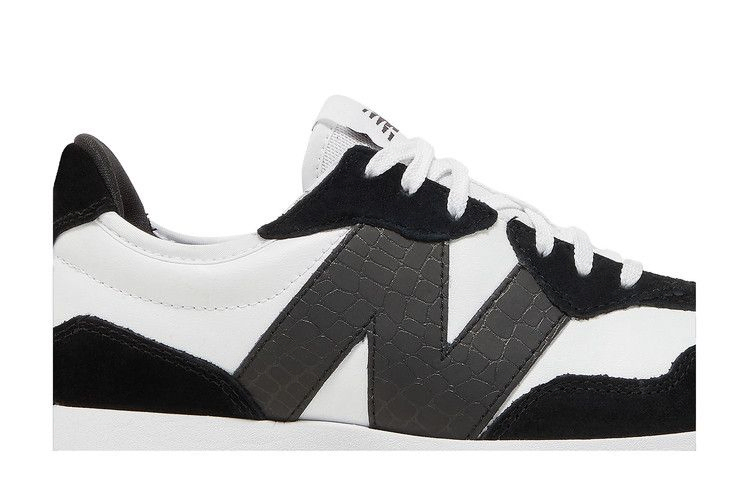 Кроссовки New Balance Wmns 327 'Black White Crocodile'