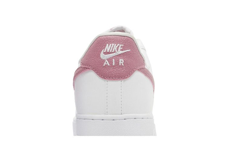 Кроссовки Nike Wmns Air Force 1 '07 Essential 'Desert Berry'