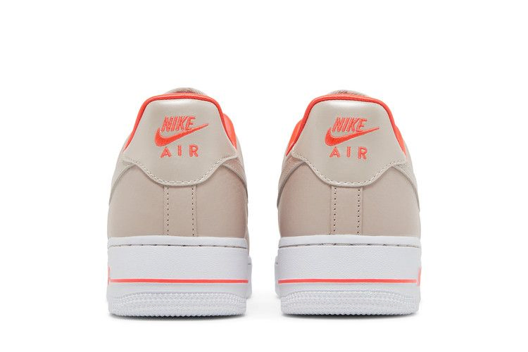 Кроссовки Nike Wmns Air Force 1 '07 'Fossil Stone Laser Crimson'