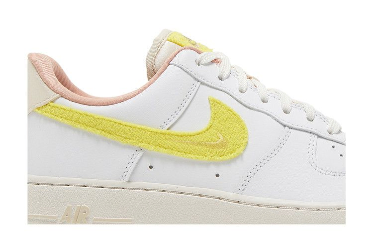 Кроссовки Nike Wmns Air Force 1 '07 LX 'Mama'