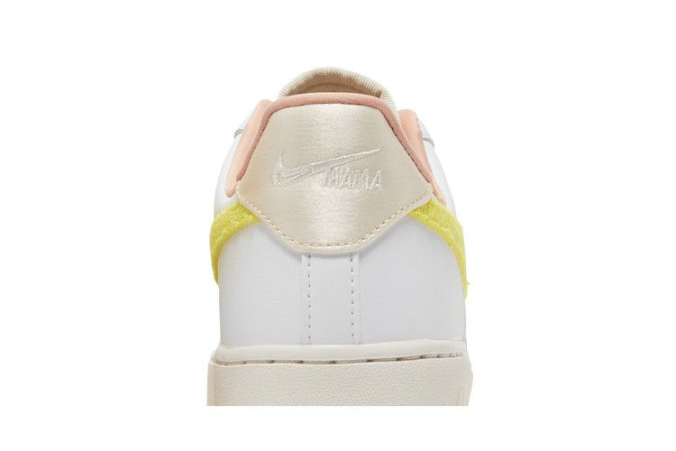 Кроссовки Nike Wmns Air Force 1 '07 LX 'Mama'