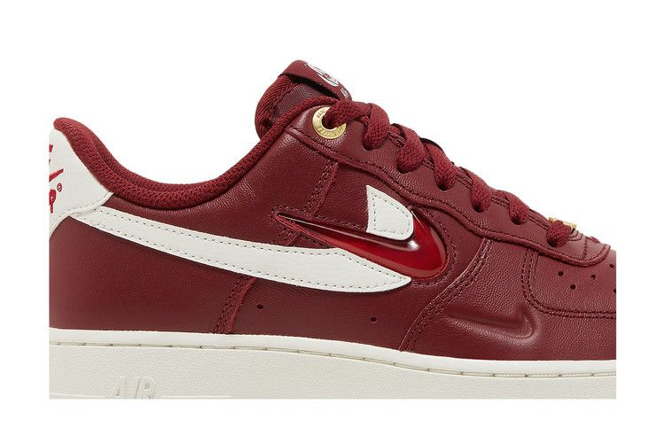 Кроссовки Nike Wmns Air Force 1 '07 Premium 'History of Logos - Team Red'
