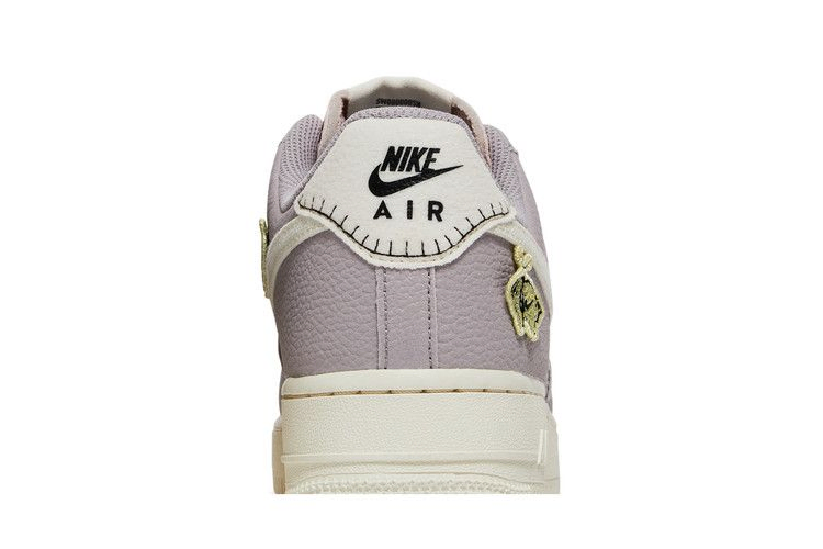 Кроссовки Nike Wmns Air Force 1 '07 SE 'Air Sprung'