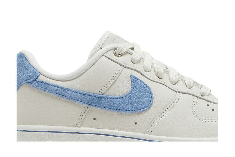 Кроссовки Nike Wmns Air Force 1 LXX 'White University Blue'