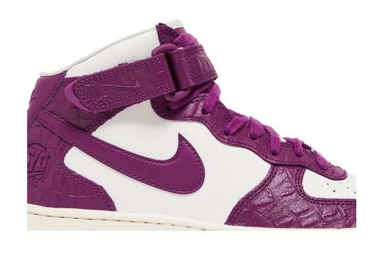 Кроссовки Nike Wmns Air Force 1 '07 Mid 'Tokyo 2003'