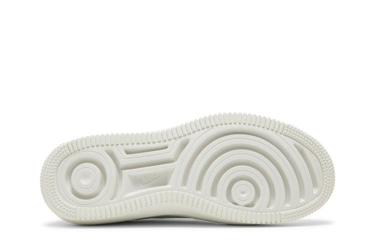 Кроссовки Nike Wmns Air Force 1 PLT.AF.ORM 'Barely Green'