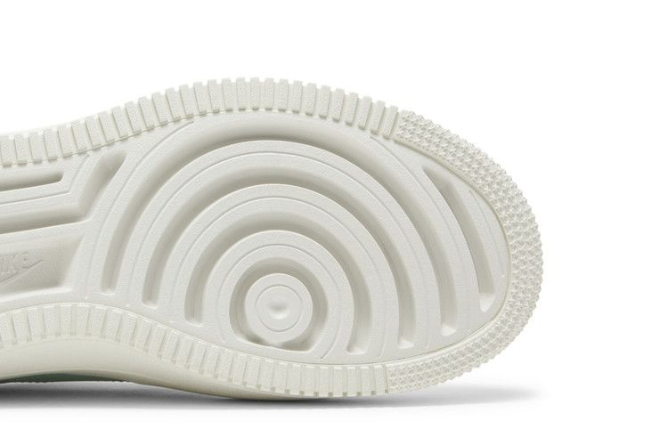 Кроссовки Nike Wmns Air Force 1 PLT.AF.ORM 'Barely Green'