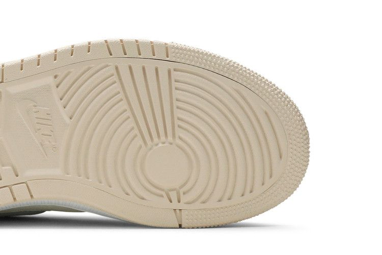 Кроссовки Wmns Air Jordan 1 High Zoom 'Pearl White'