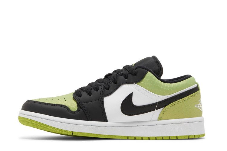 Кроссовки Wmns Air Jordan 1 Low SE 'Vivid Green Snakeskin'