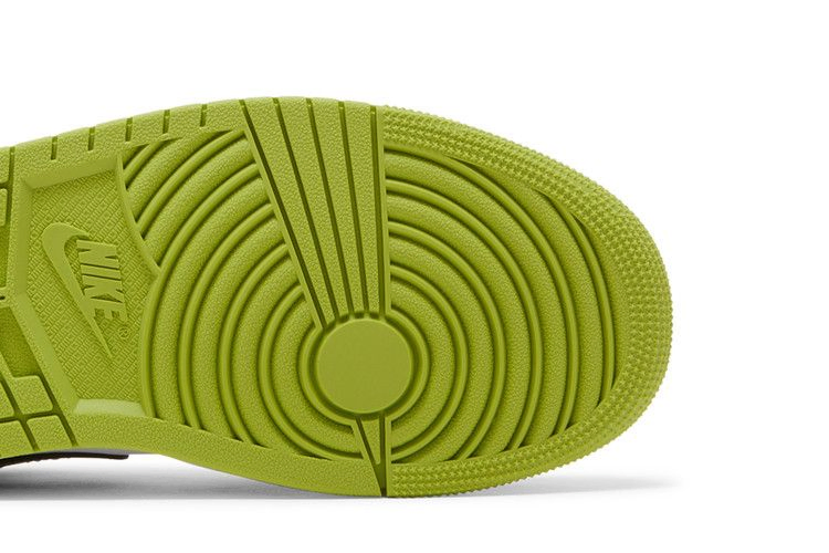 Кроссовки Wmns Air Jordan 1 Low SE 'Vivid Green Snakeskin'