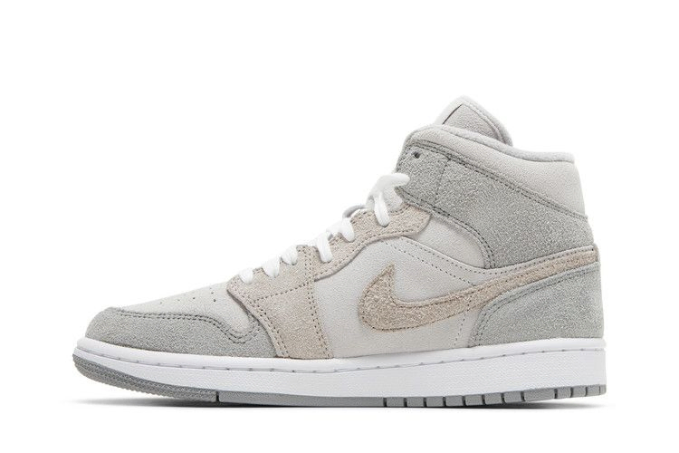 Кроссовки Wmns Air Jordan 1 Mid SE 'Particle Grey'