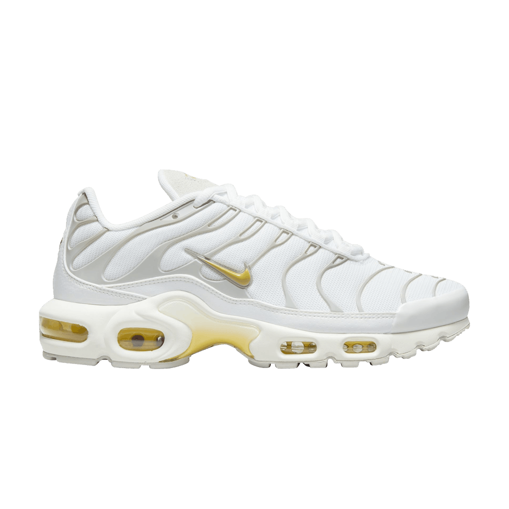 wmns-air-max-plus-white-celery-dv6987-100