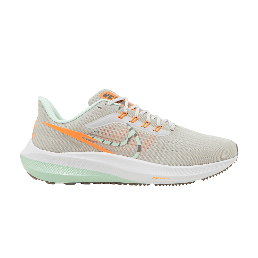 wmns-air-zoom-pegasus-39-premium-photon-dust-orange-mint-dq4339-001