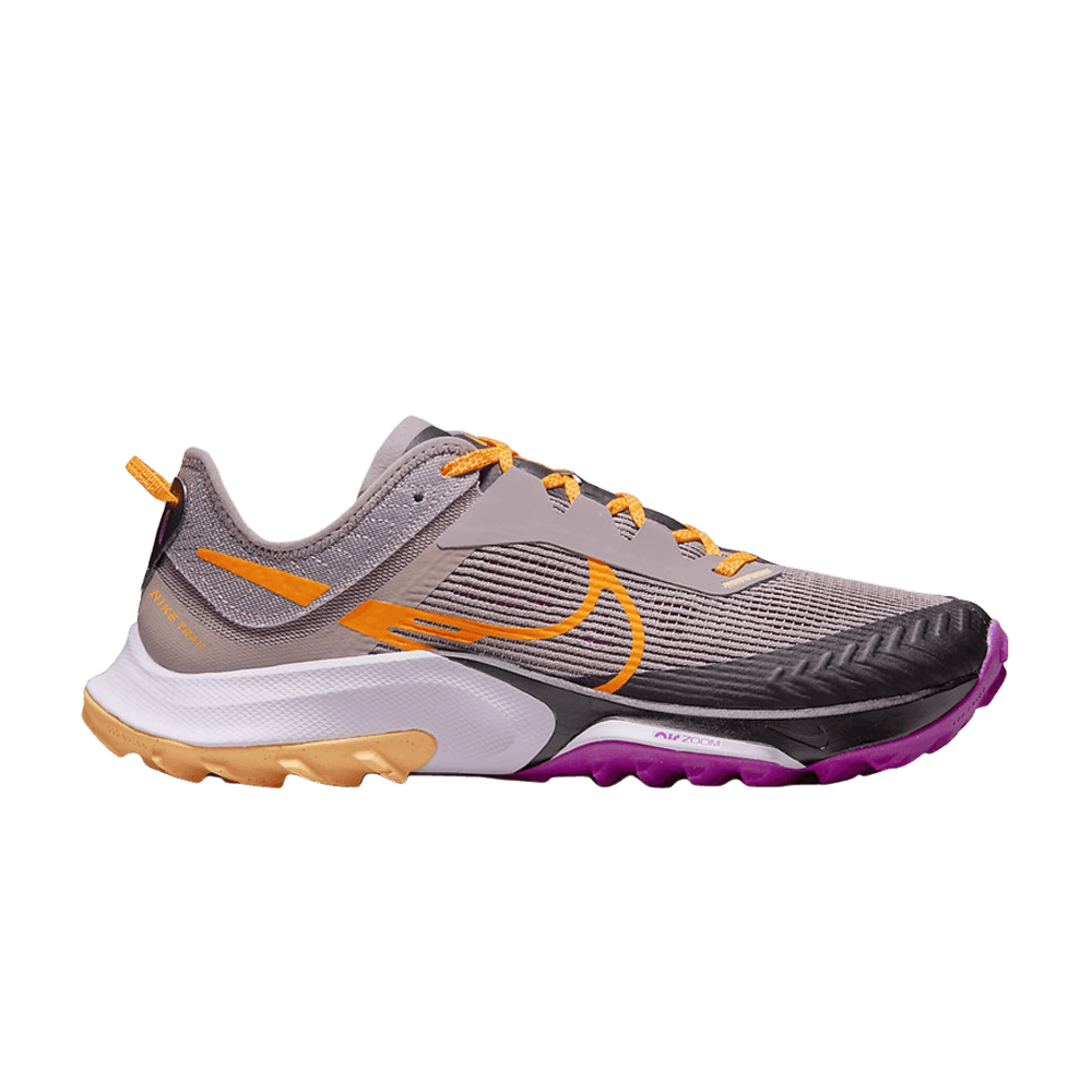 wmns-air-zoom-terra-kiger-8-purple-smoke-total-orange-dh0654-501