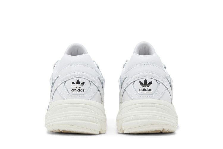 Кроссовки adidas Wmns Astir 'Triple White'
