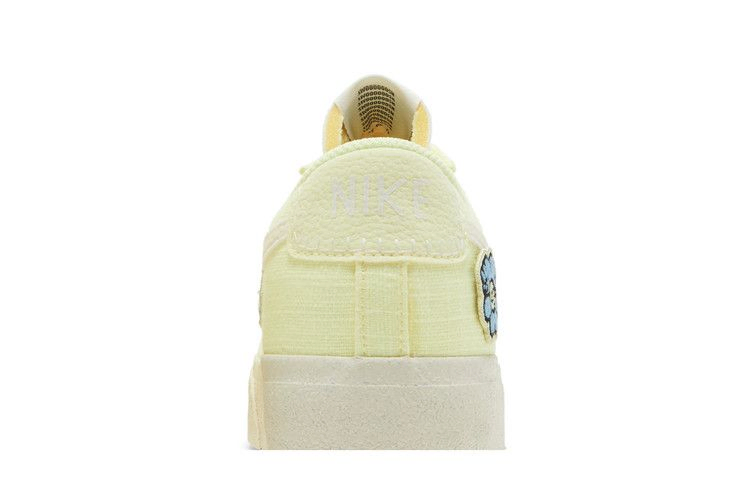 Кроссовки Nike Wmns Blazer Low Platform Next Nature 'Flower Power'