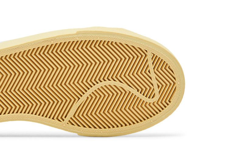 Кроссовки Nike Wmns Blazer Low Platform 'White Lemon Wash'