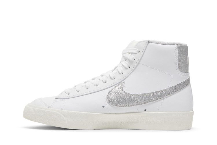 Кроссовки Nike Wmns Blazer Mid '77 Essential 'White Metallic Silver'