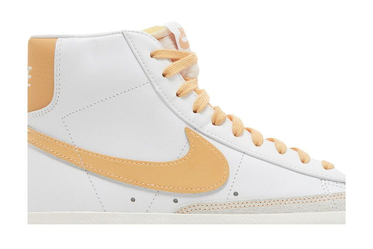 Кроссовки Nike Wmns Blazer Mid '77 'White Peach'