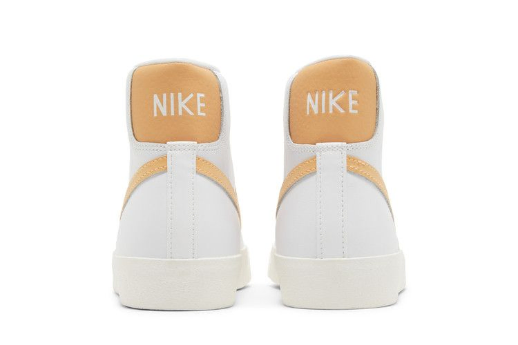 Кроссовки Nike Wmns Blazer Mid '77 'White Peach'