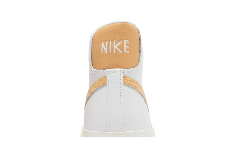 Кроссовки Nike Wmns Blazer Mid '77 'White Peach'