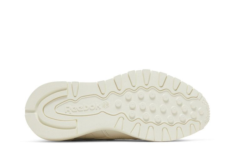 Кроссовки Reebok Wmns Classic Leather SP 'Chalk Glass Blue'