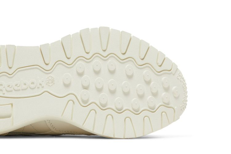 Кроссовки Reebok Wmns Classic Leather SP 'Chalk Glass Blue'