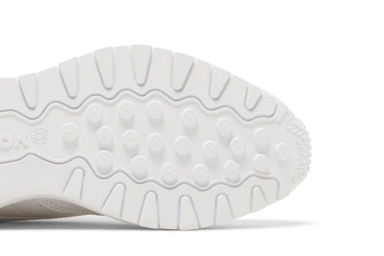 Кроссовки Reebok Wmns Classic Leather SP 'White Grey'