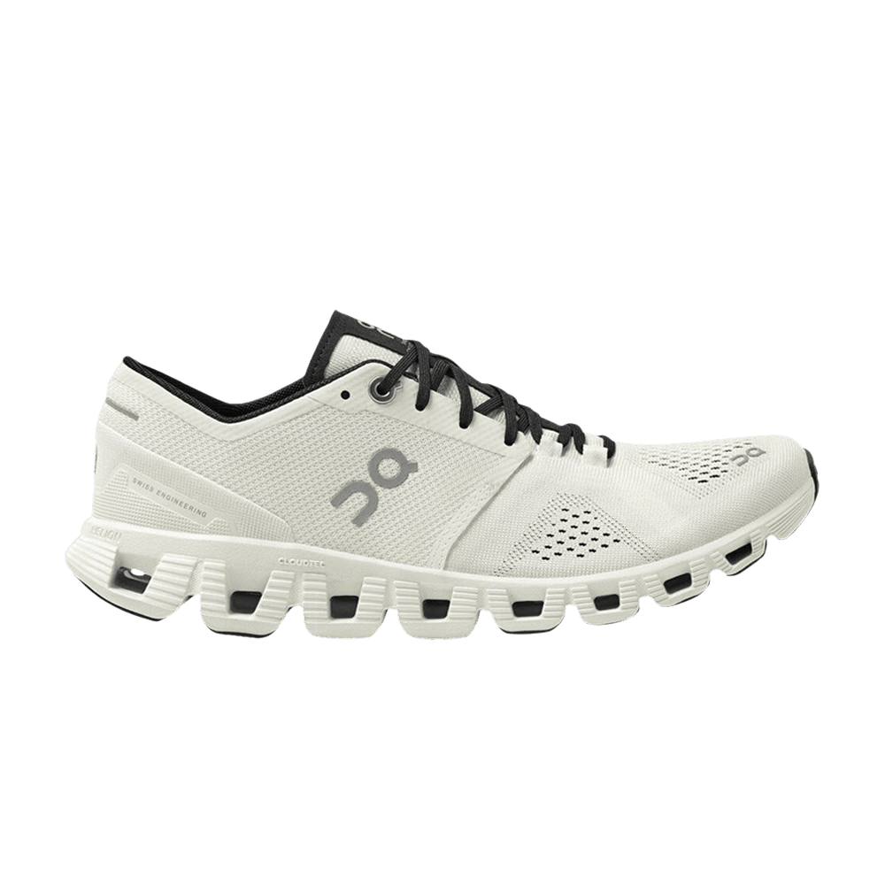 wmns-cloud-x-white-black-40-99702